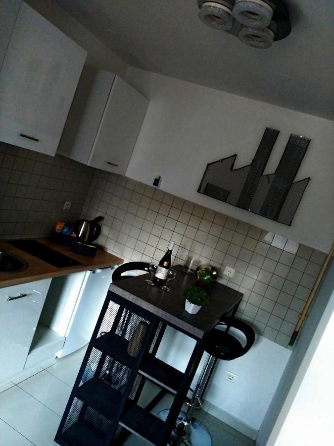 Factory - Self Check In Apartment Osijek Exterior photo
