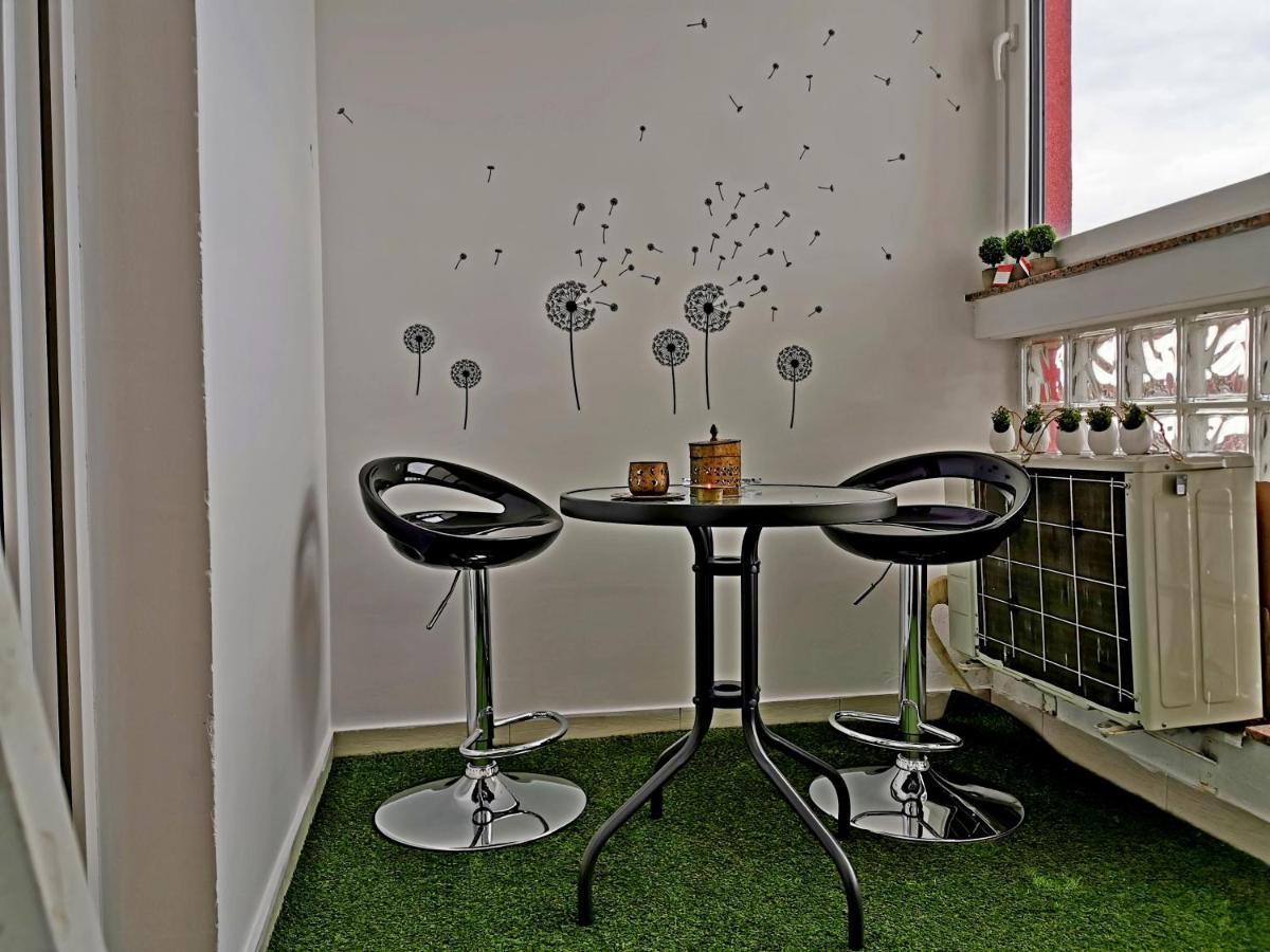 Factory - Self Check In Apartment Osijek Exterior photo