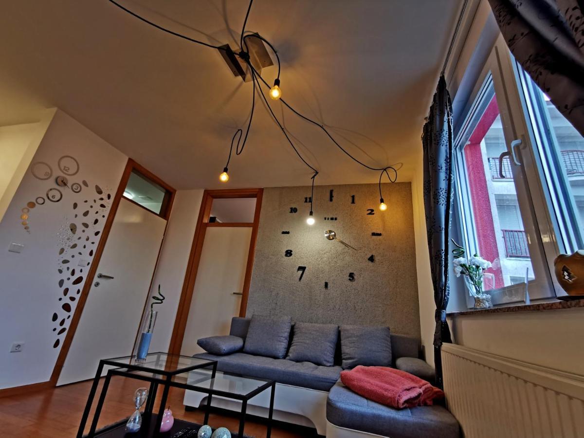 Factory - Self Check In Apartment Osijek Exterior photo